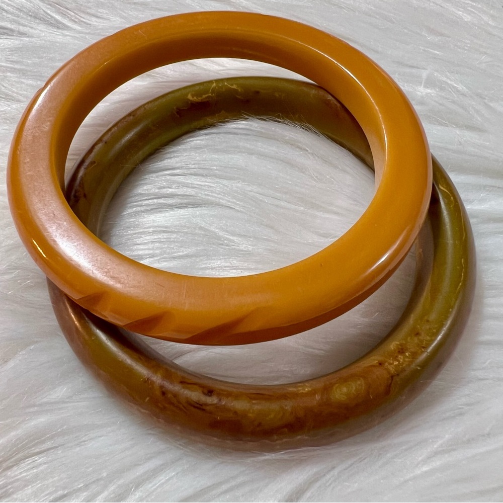 Vintage Bangle Bracelets (Set of 2)